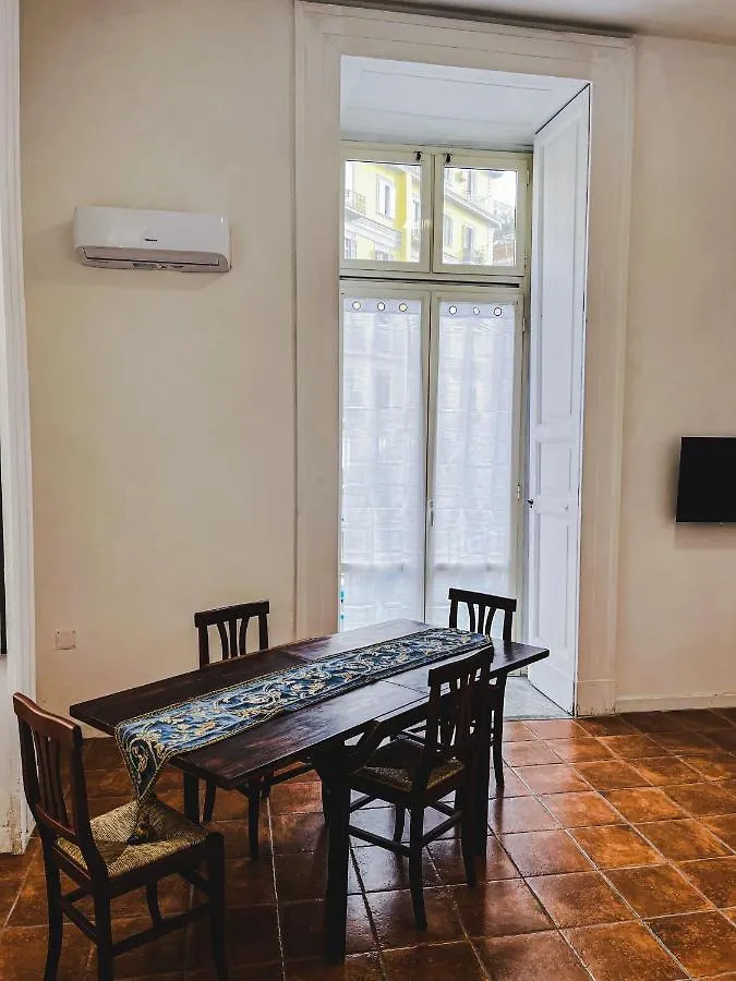Terno Su Napoli Apartments 0*, Neapel