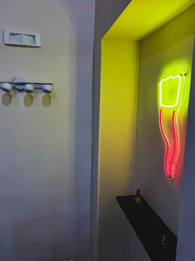 Terno Su Napoli Apartments  נאפולי